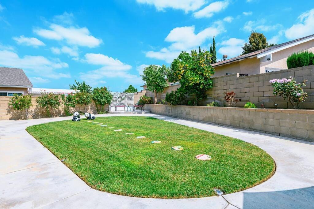 La Sunny House Beautiful Yard 7 Rooms 4 Bathrooms Near Disneyland & Hollywood & Downtown Hacienda Heights Exterior photo